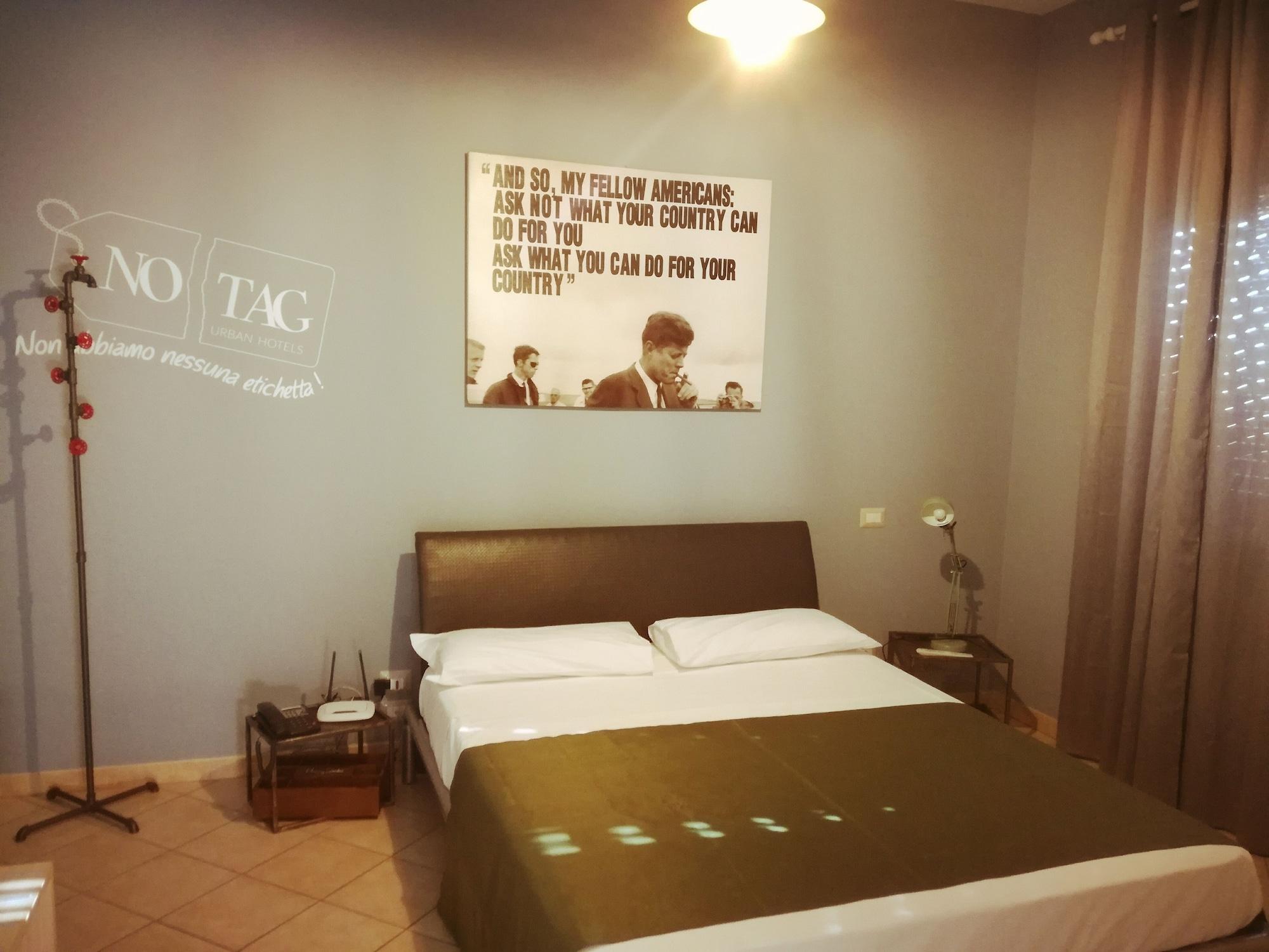 No Tag Urban Hotel Trani Εξωτερικό φωτογραφία