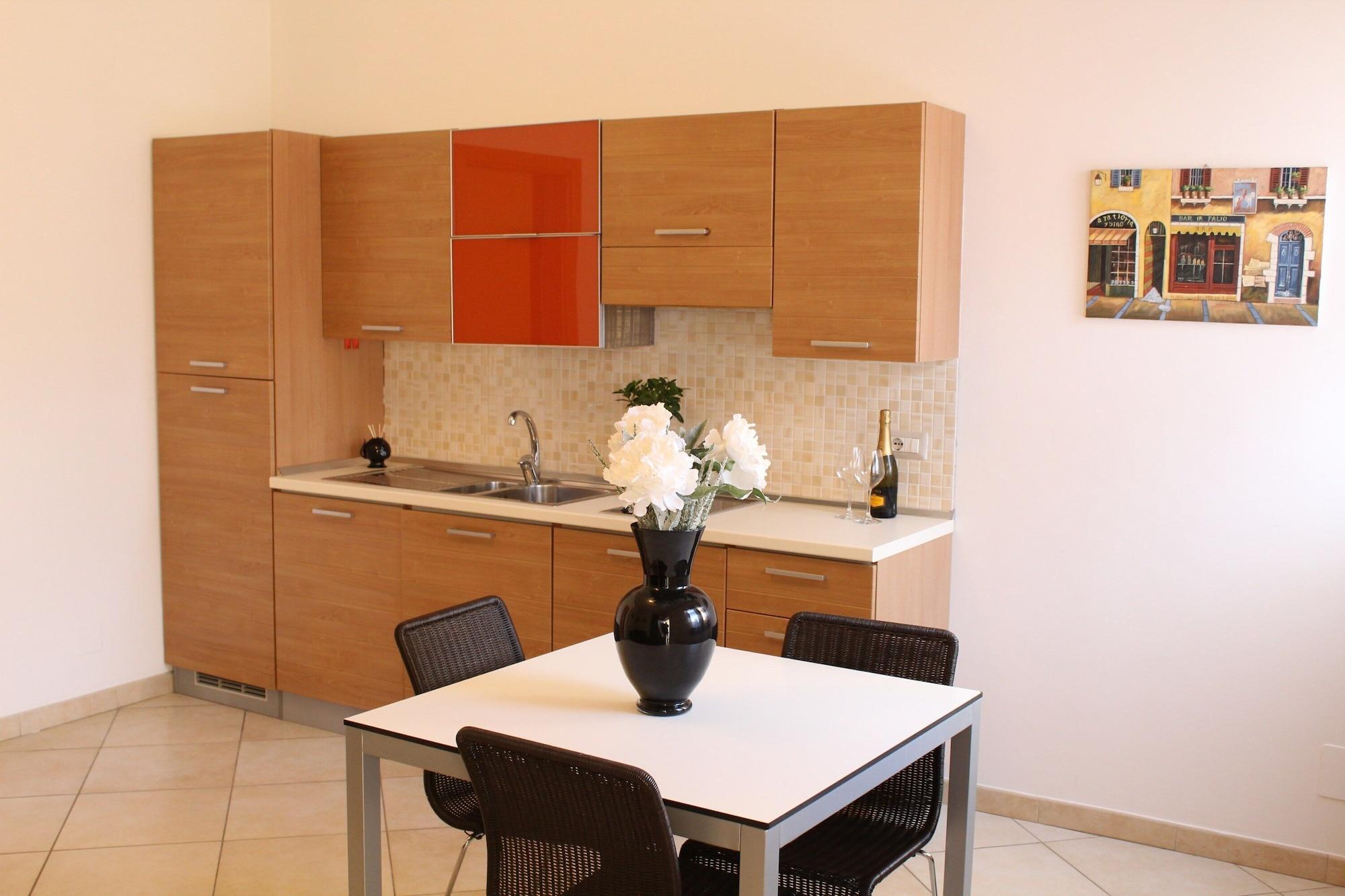No Tag Urban Hotel Trani Εξωτερικό φωτογραφία
