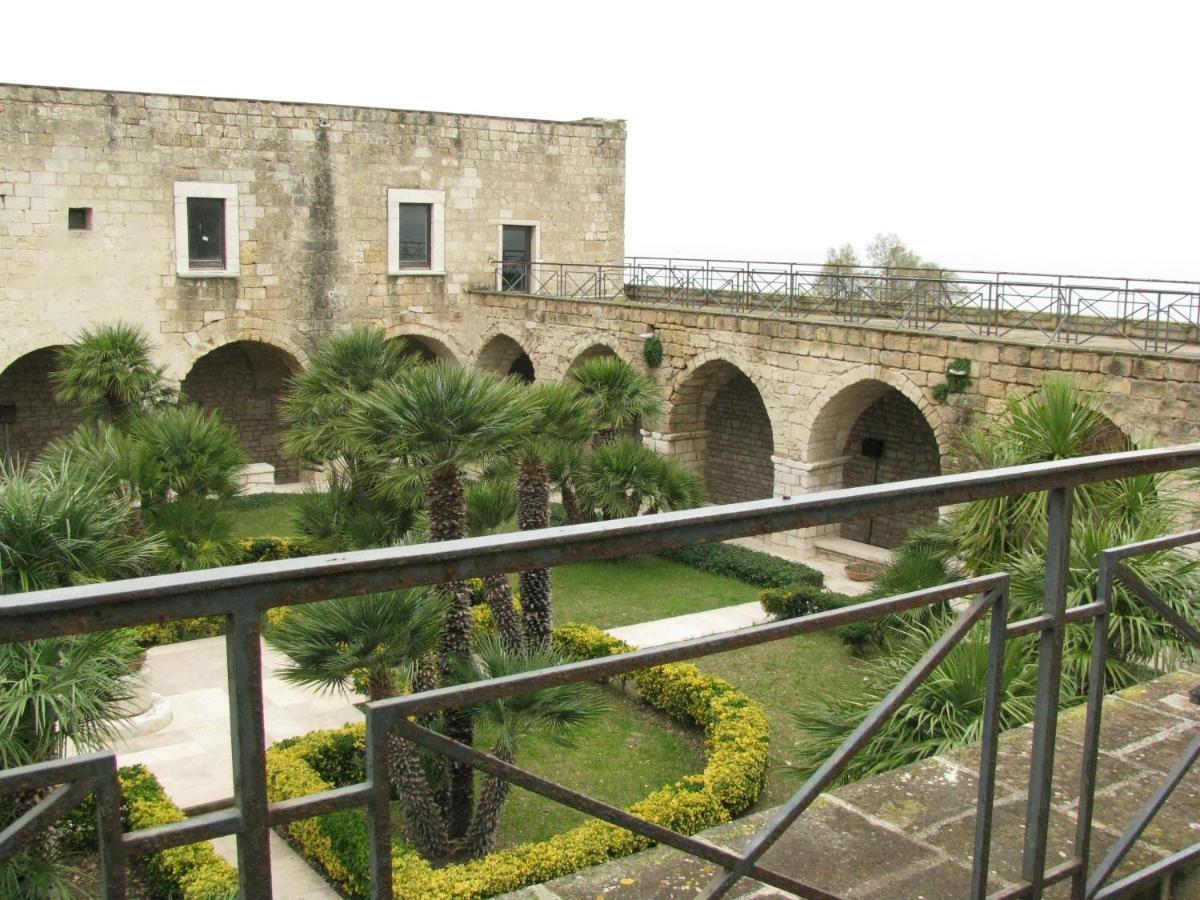 No Tag Urban Hotel Trani Εξωτερικό φωτογραφία