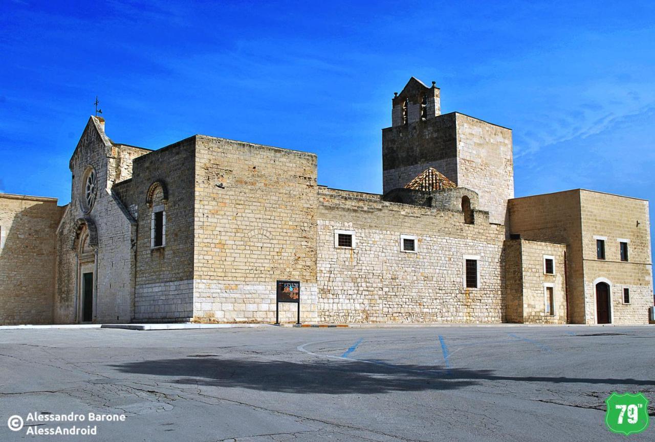 No Tag Urban Hotel Trani Εξωτερικό φωτογραφία